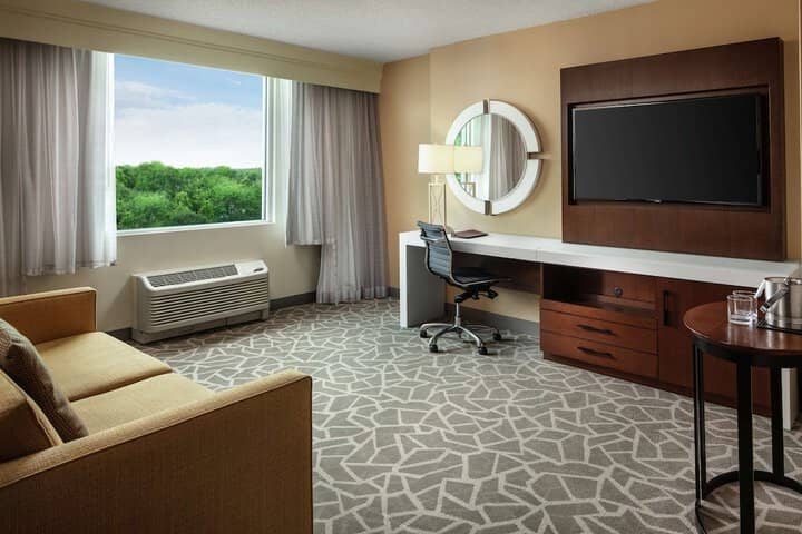 Room 19 of 42