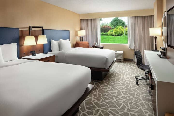 Room 9 of 42
